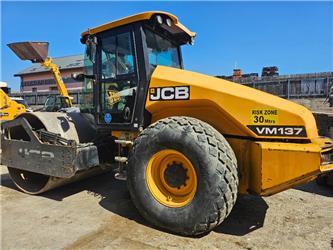 JCB VM137