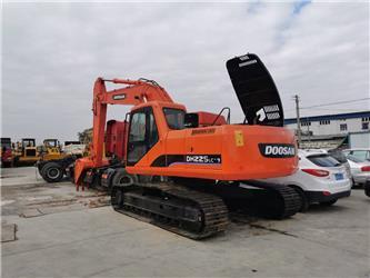 Doosan DH225