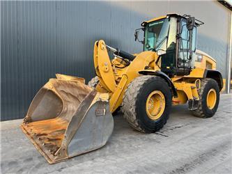 CAT 930M