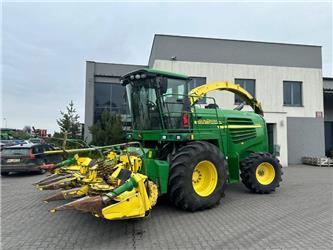 John Deere 7300