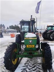 John Deere 3040