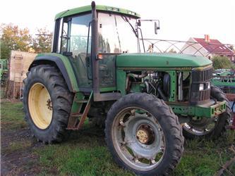 John Deere 6800