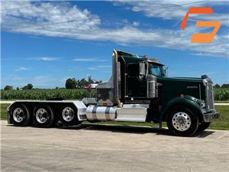 Kenworth W 900