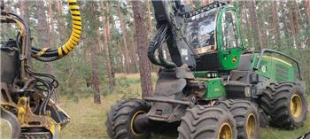 John Deere 1070G