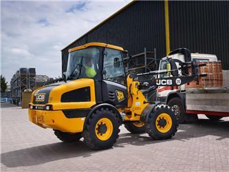 JCB 406