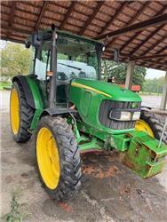 John Deere 5820