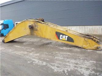 CAT 374 D