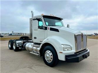 Kenworth T 880