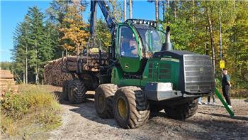 John Deere 1110G