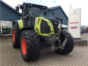 CLAAS Axion 810