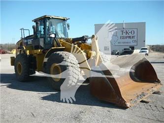 CAT 966M