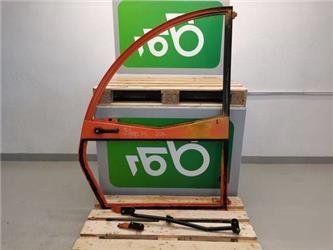 JLG 307 door