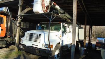 International 4700 DT