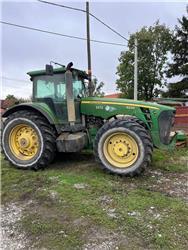 John Deere 8230