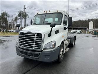 Freightliner CA113DC