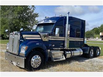 Kenworth W990