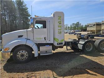 Peterbilt 384