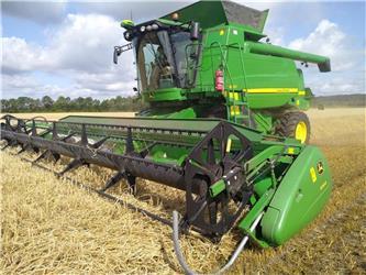 John Deere T670I