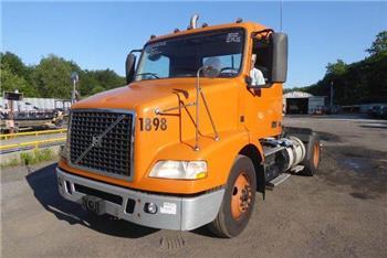 Volvo VNM42T