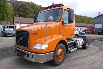 Volvo VNM42T