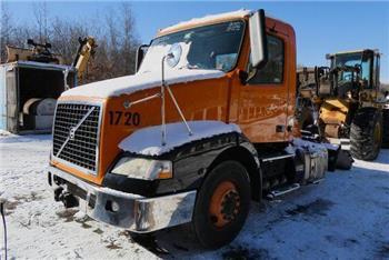 Volvo VNM42T