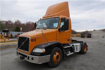 Volvo VNM42T