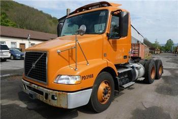 Volvo VNM64T