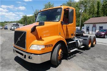 Volvo VNM64T