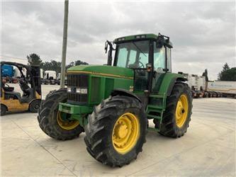 John Deere 7700