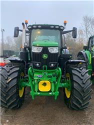 John Deere 6R215