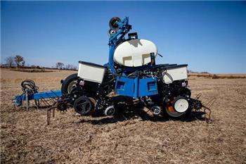 Kinze 3200