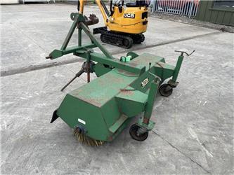  Sutton Yard Sweeper