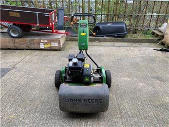 John Deere 220C