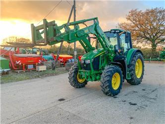 John Deere 6120M