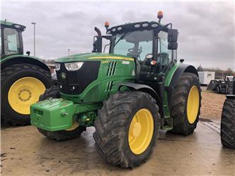 John Deere 6215R