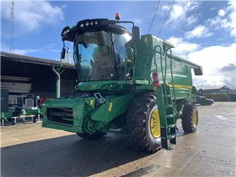 John Deere T550