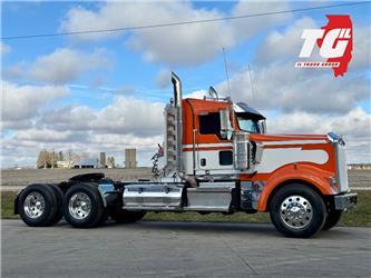 Kenworth W900