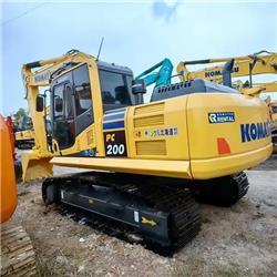 Komatsu PC200-8