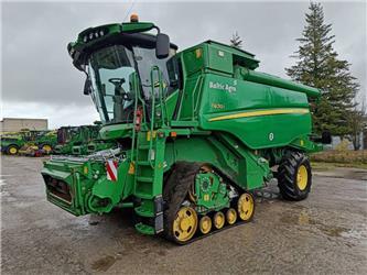 John Deere T670i