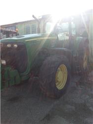 John Deere 8320