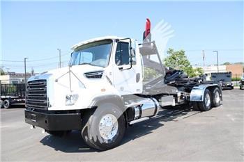 Freightliner 114SD