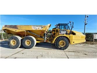 CAT 745C