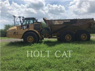 CAT 745C