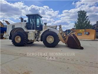 CAT 966M