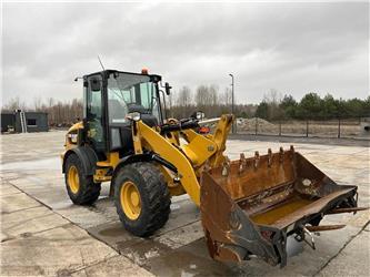 CAT 908M