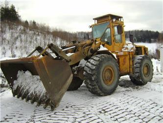 CAT 980B