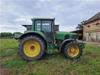 John Deere 6820