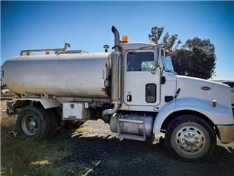 Peterbilt 335