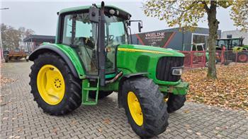 John Deere 6220