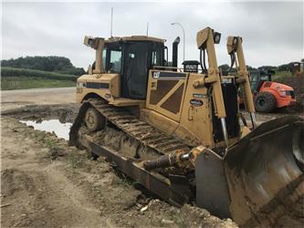 CAT D8T